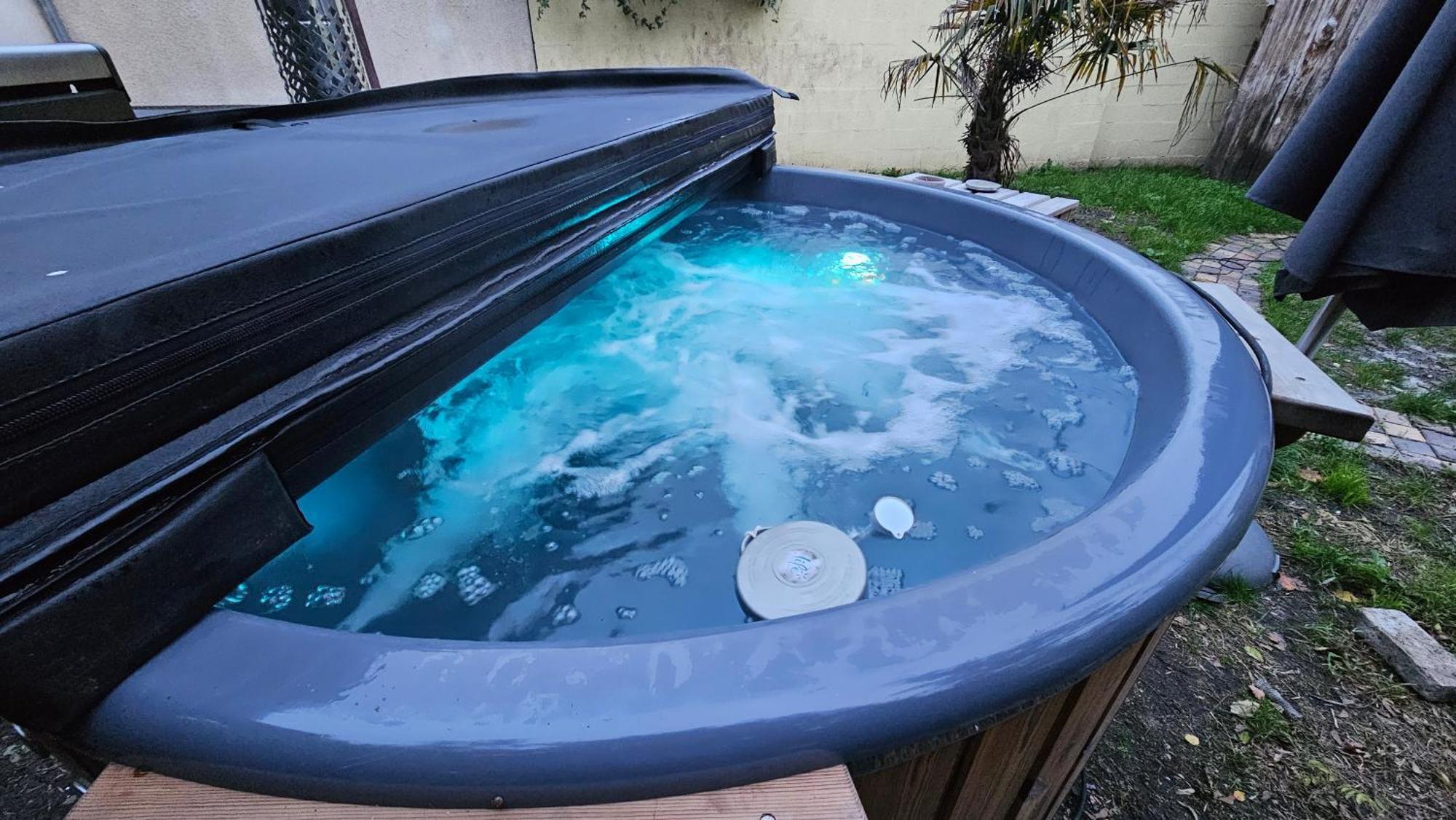 Bed To Rent - Maison Calme Avec Jacuzzi Sous Supplement 보르도 외부 사진